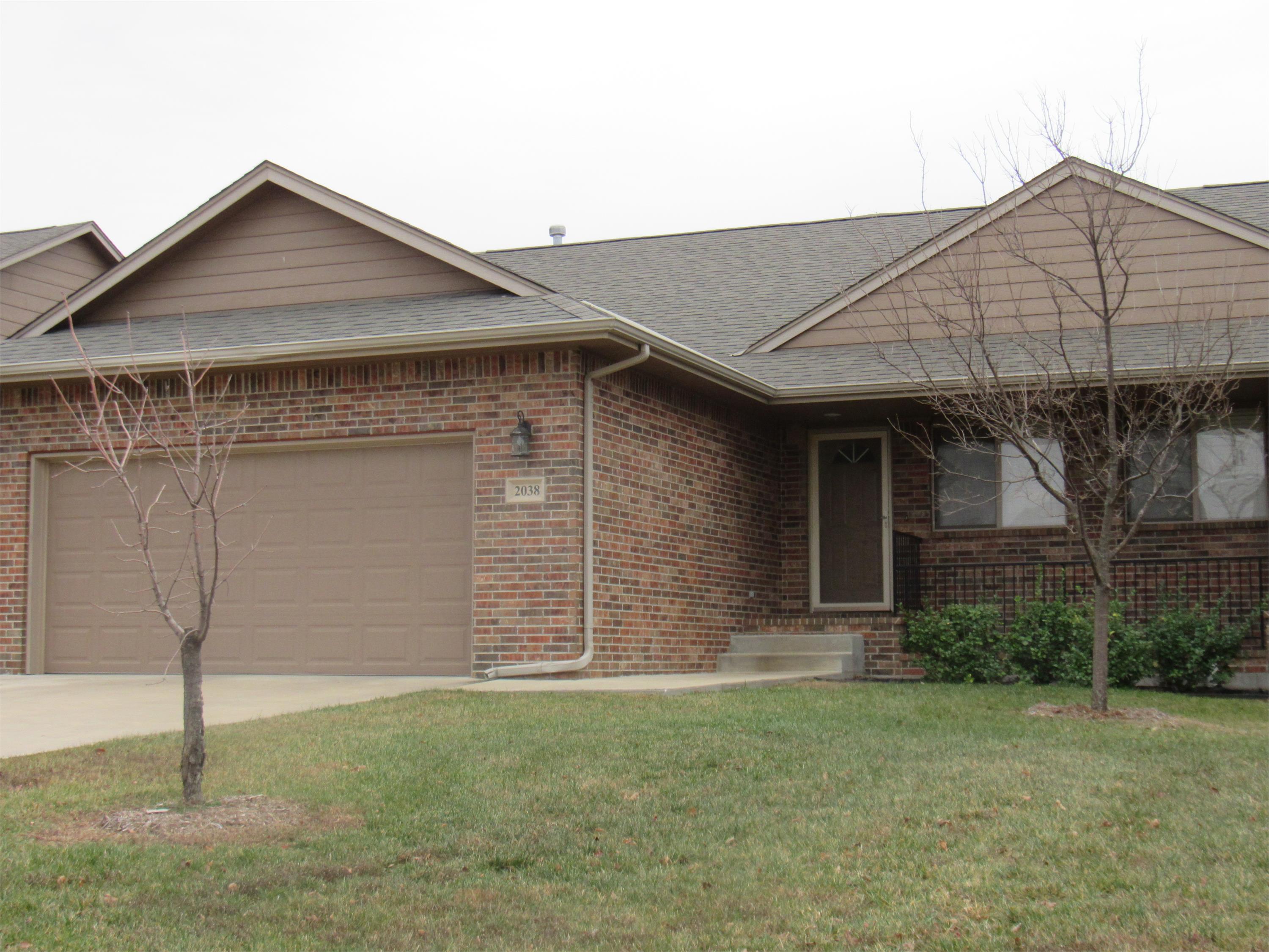 2038 N. Springbrook